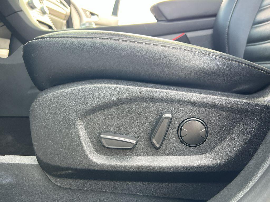 used 2024 Ford Edge car, priced at $28,495