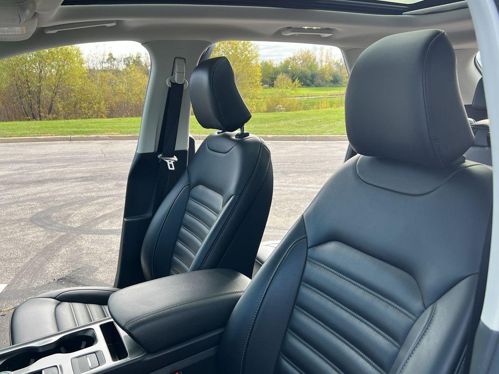 used 2024 Ford Edge car, priced at $28,495