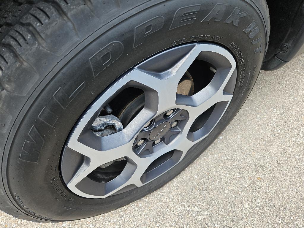 used 2022 Jeep Compass car, priced at $26,995