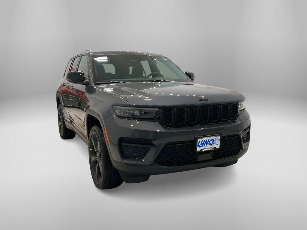 new 2025 Jeep Grand Cherokee car, priced at $43,167