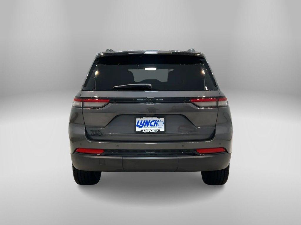 new 2025 Jeep Grand Cherokee car, priced at $43,167