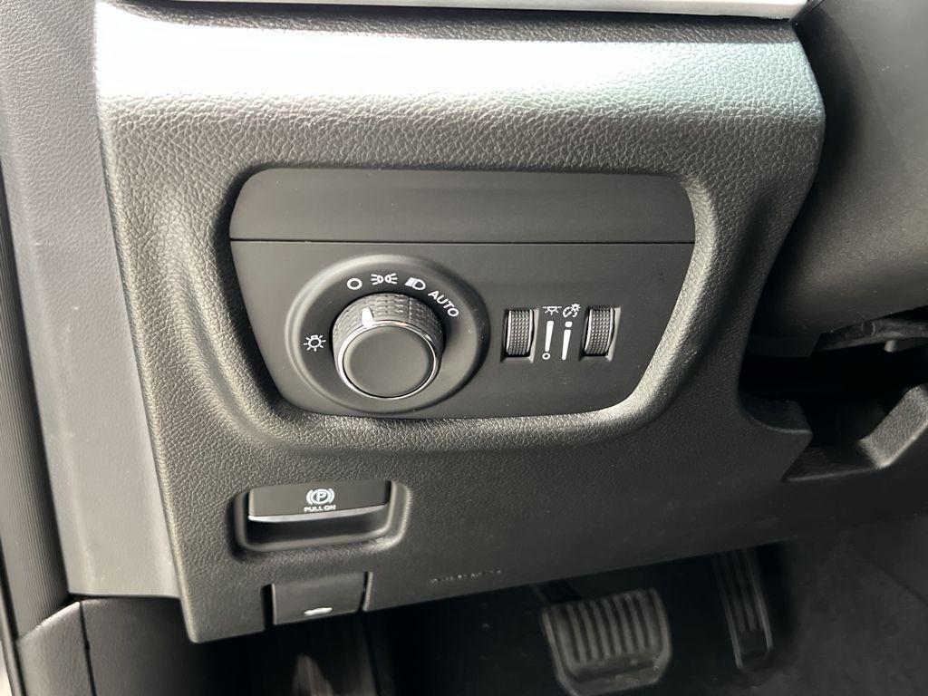 new 2025 Jeep Grand Cherokee car, priced at $43,167