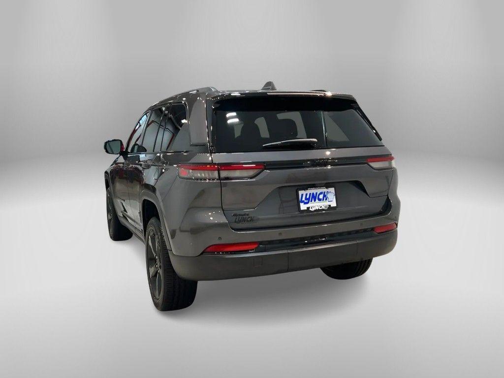 new 2025 Jeep Grand Cherokee car, priced at $43,167