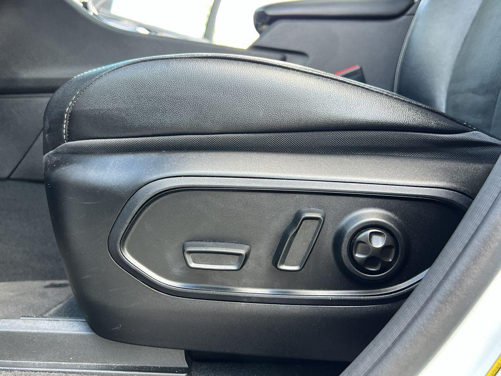 used 2023 Jeep Grand Cherokee L car, priced at $32,999