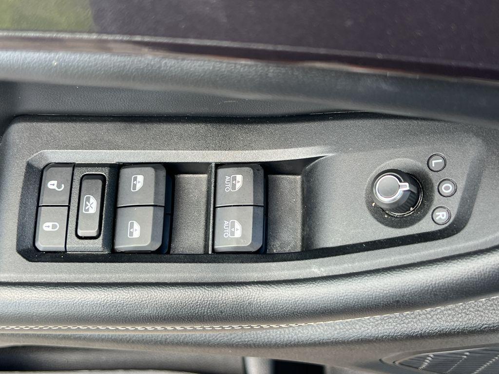used 2023 Jeep Grand Cherokee L car, priced at $32,999