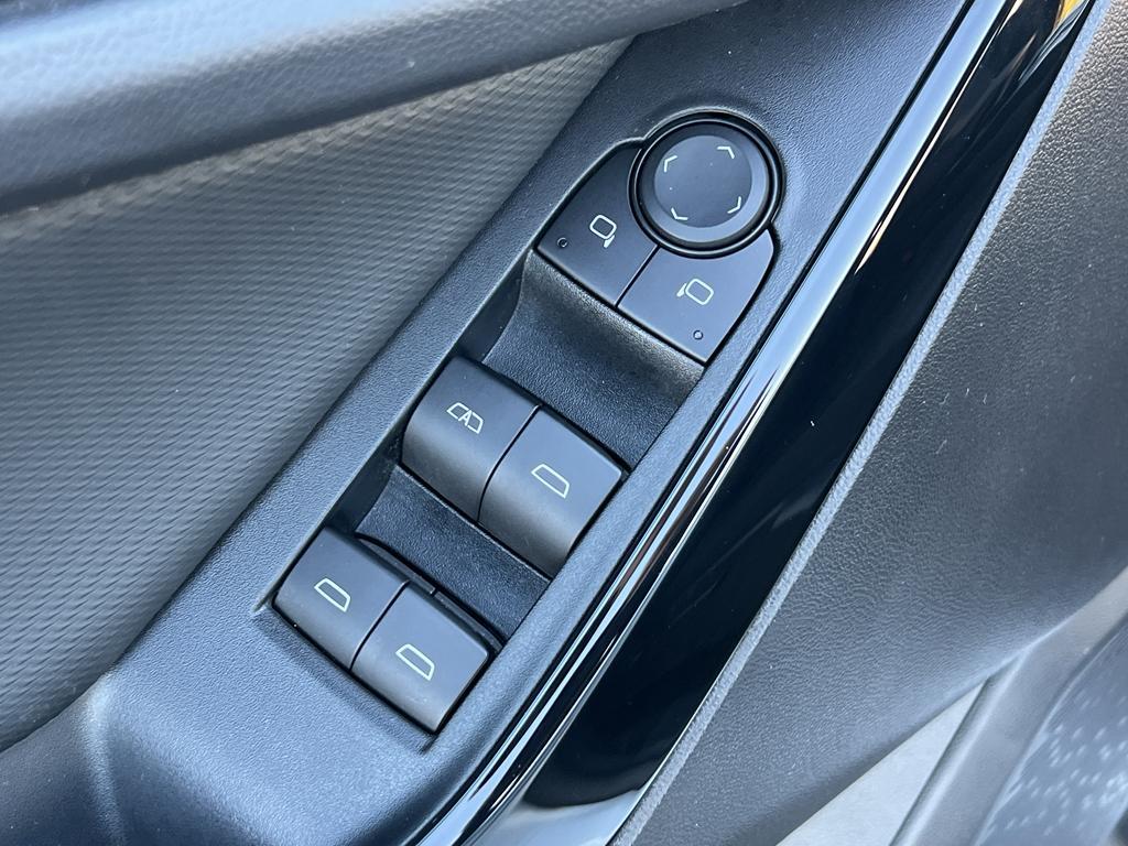 used 2025 Chevrolet Equinox car, priced at $27,495