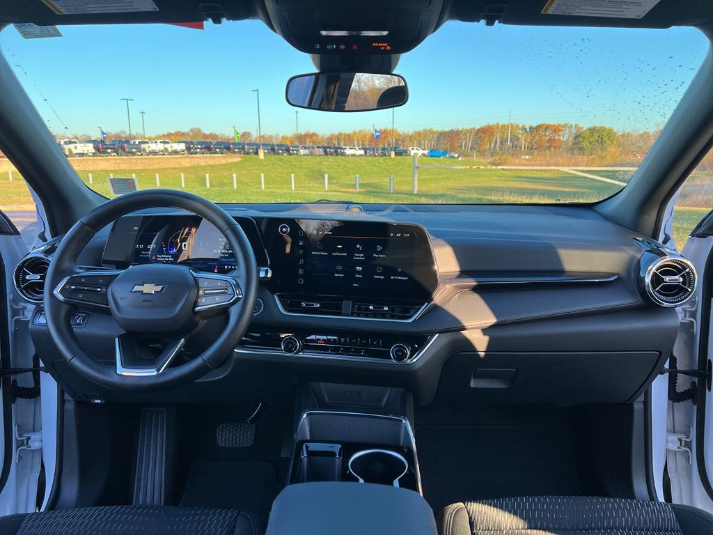 used 2025 Chevrolet Equinox car, priced at $27,495