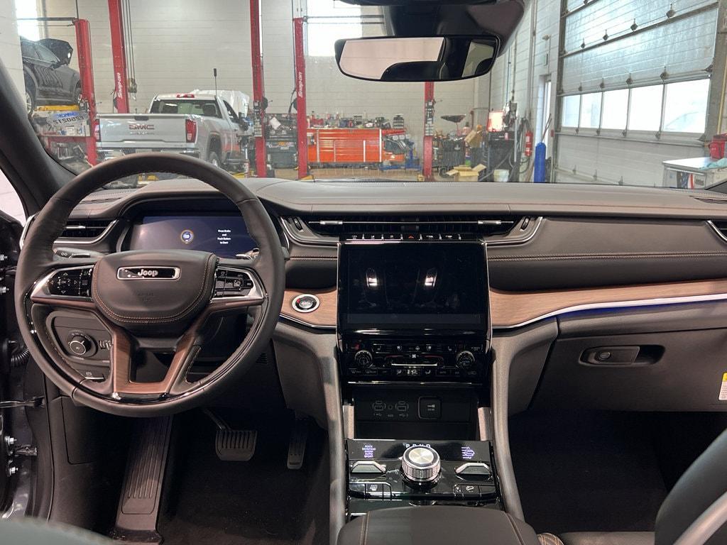 new 2025 Jeep Grand Cherokee L car, priced at $61,295