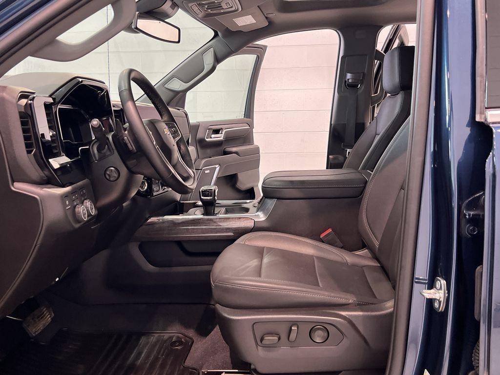 used 2023 Chevrolet Silverado 1500 car, priced at $48,995