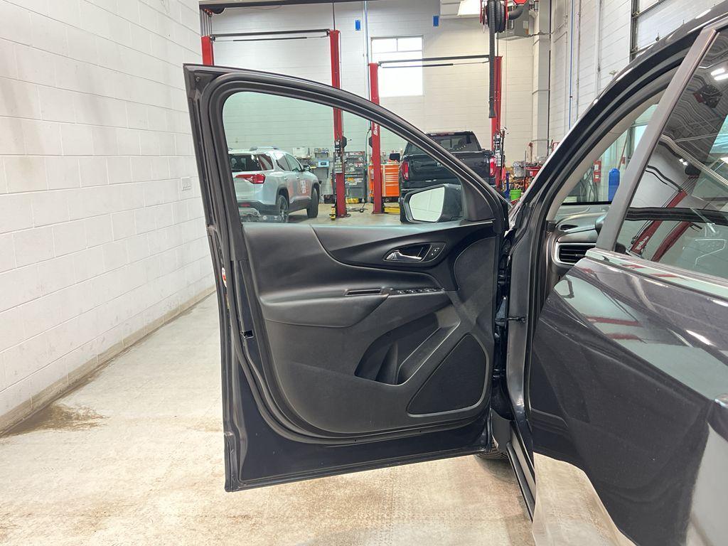 used 2022 Chevrolet Equinox car, priced at $18,490