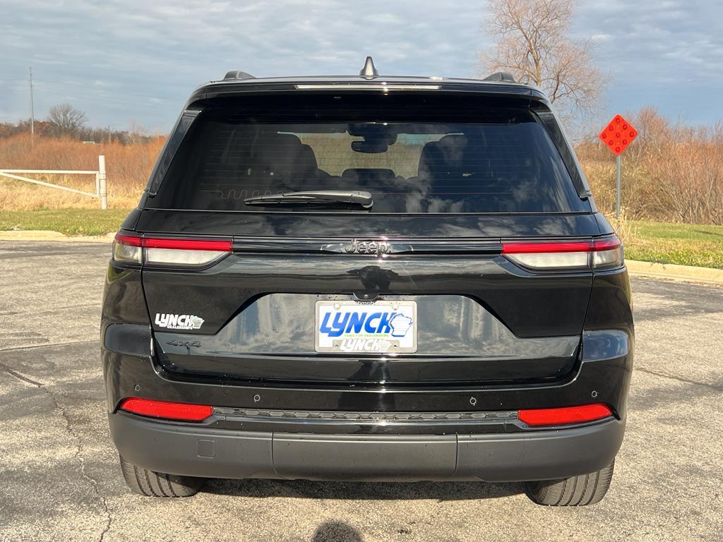 used 2024 Jeep Grand Cherokee car, priced at $33,995