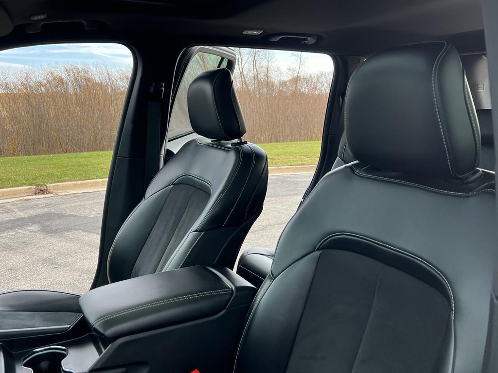 used 2024 Jeep Grand Cherokee car, priced at $33,995