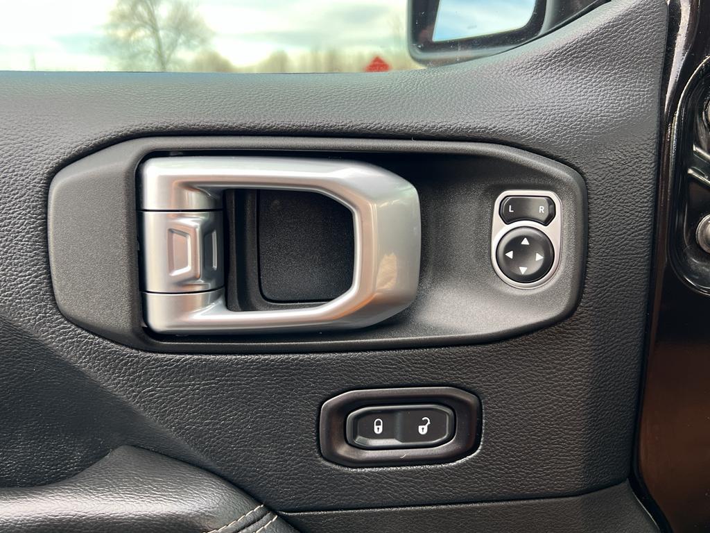 used 2018 Jeep Wrangler Unlimited car, priced at $25,495