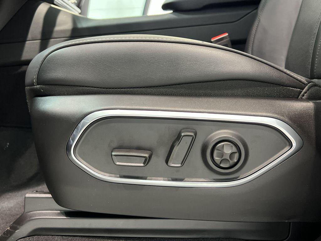 new 2025 Jeep Wagoneer car, priced at $71,472
