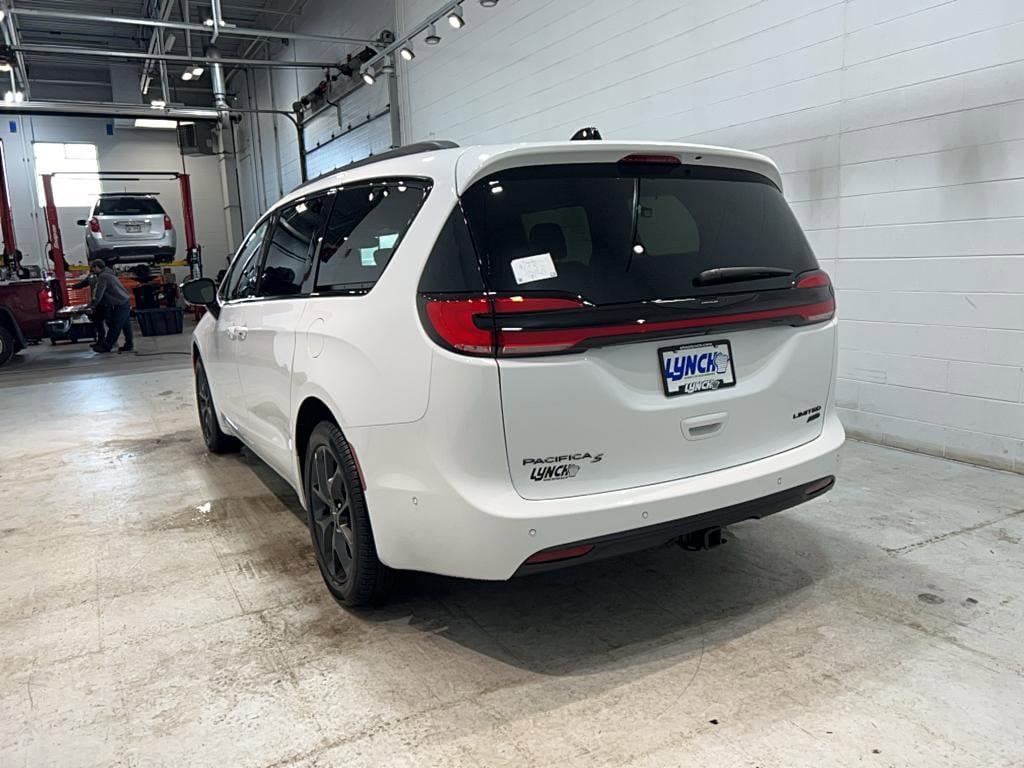 new 2025 Chrysler Pacifica car, priced at $51,995