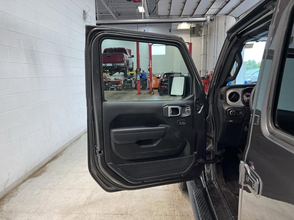 new 2024 Jeep Gladiator car, priced at $50,665