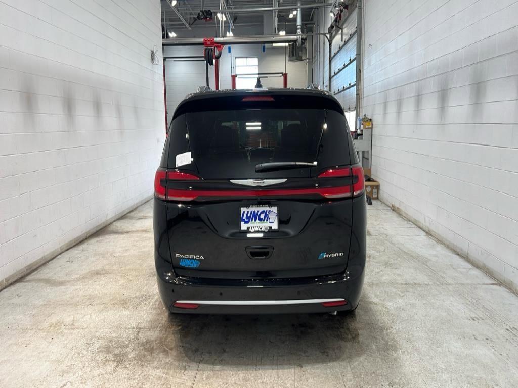 new 2025 Chrysler Pacifica Hybrid car, priced at $47,480