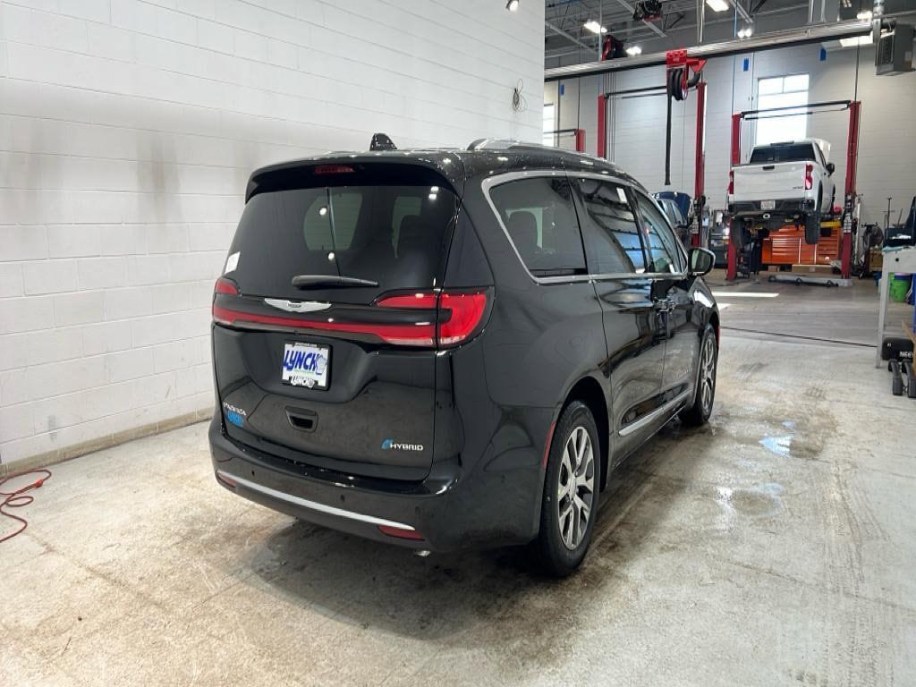 new 2025 Chrysler Pacifica Hybrid car, priced at $47,480