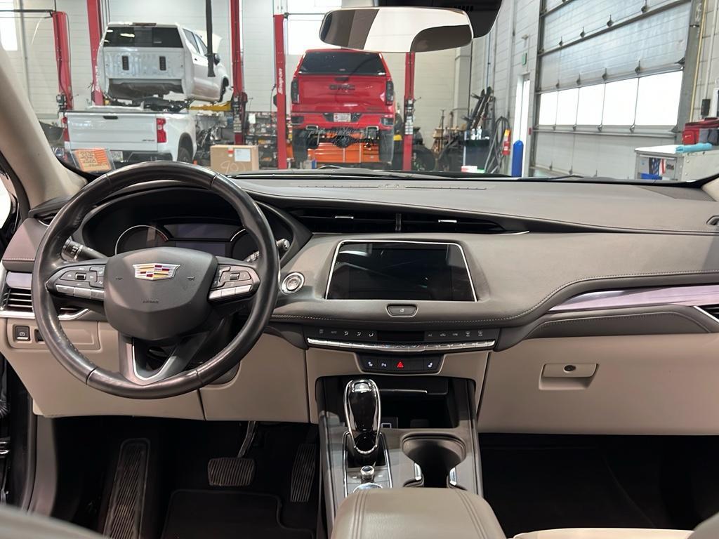 used 2023 Cadillac XT4 car, priced at $31,995