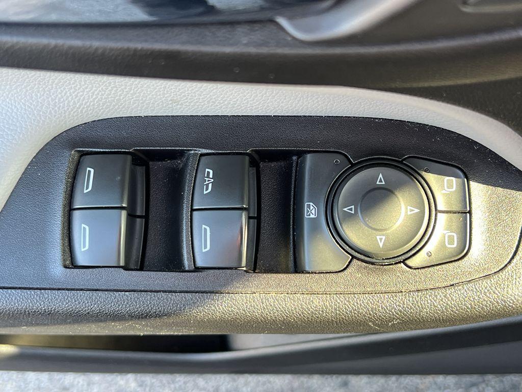 used 2019 Chevrolet Equinox car, priced at $7,295