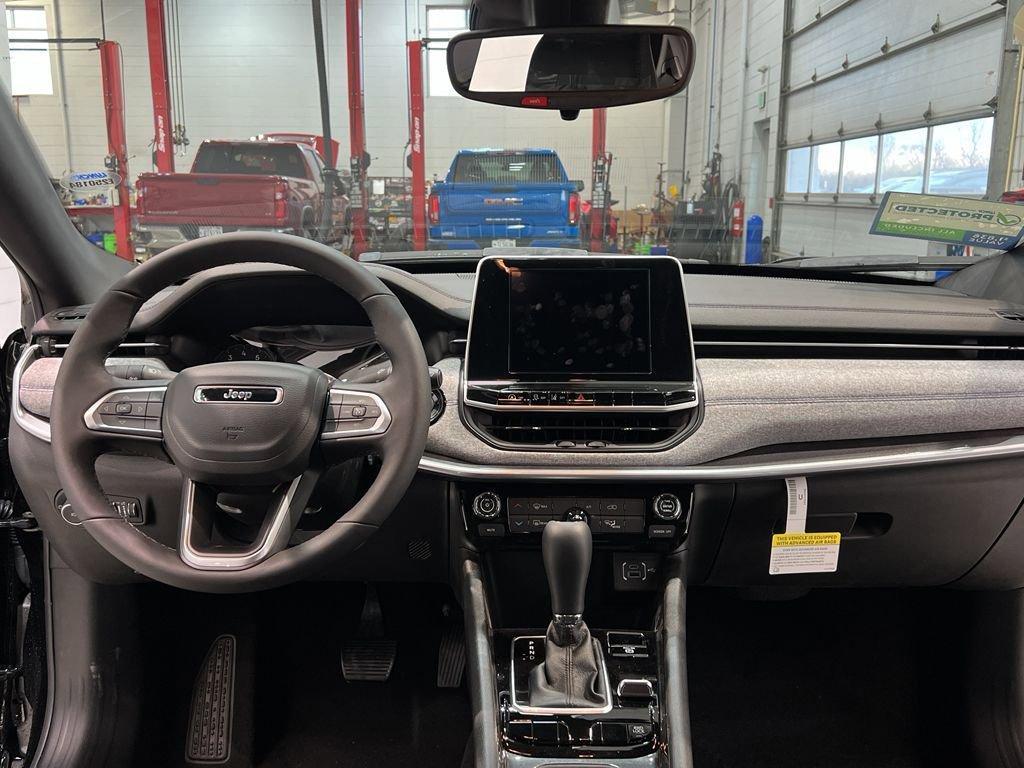 new 2025 Jeep Compass car, priced at $29,221