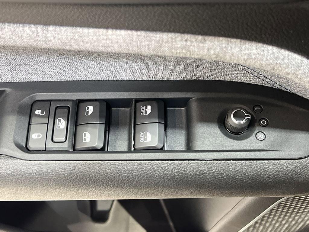 new 2025 Jeep Compass car, priced at $29,221