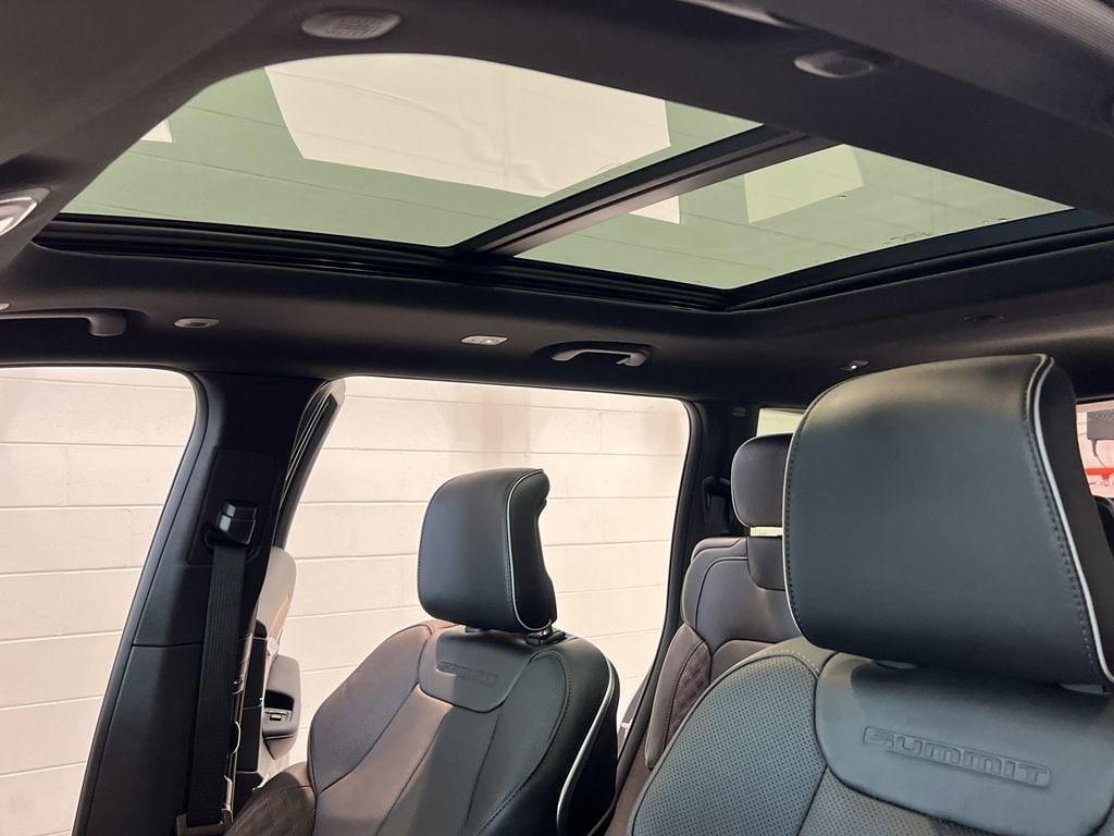 new 2025 Jeep Grand Cherokee L car, priced at $60,336
