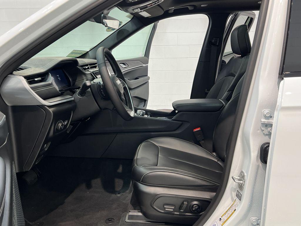new 2025 Jeep Grand Cherokee car, priced at $48,150