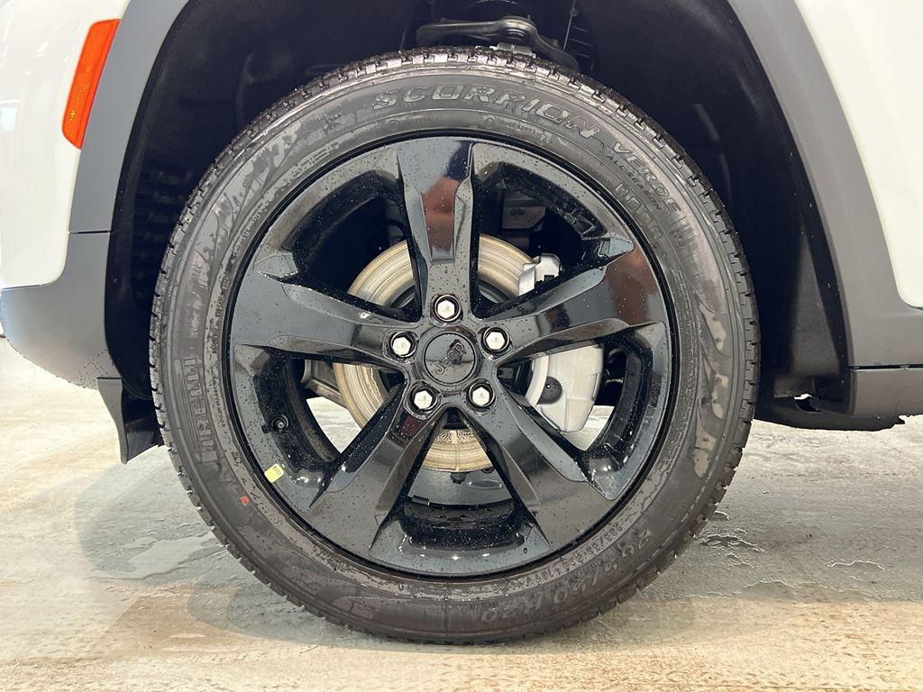 new 2025 Jeep Grand Cherokee car, priced at $48,150