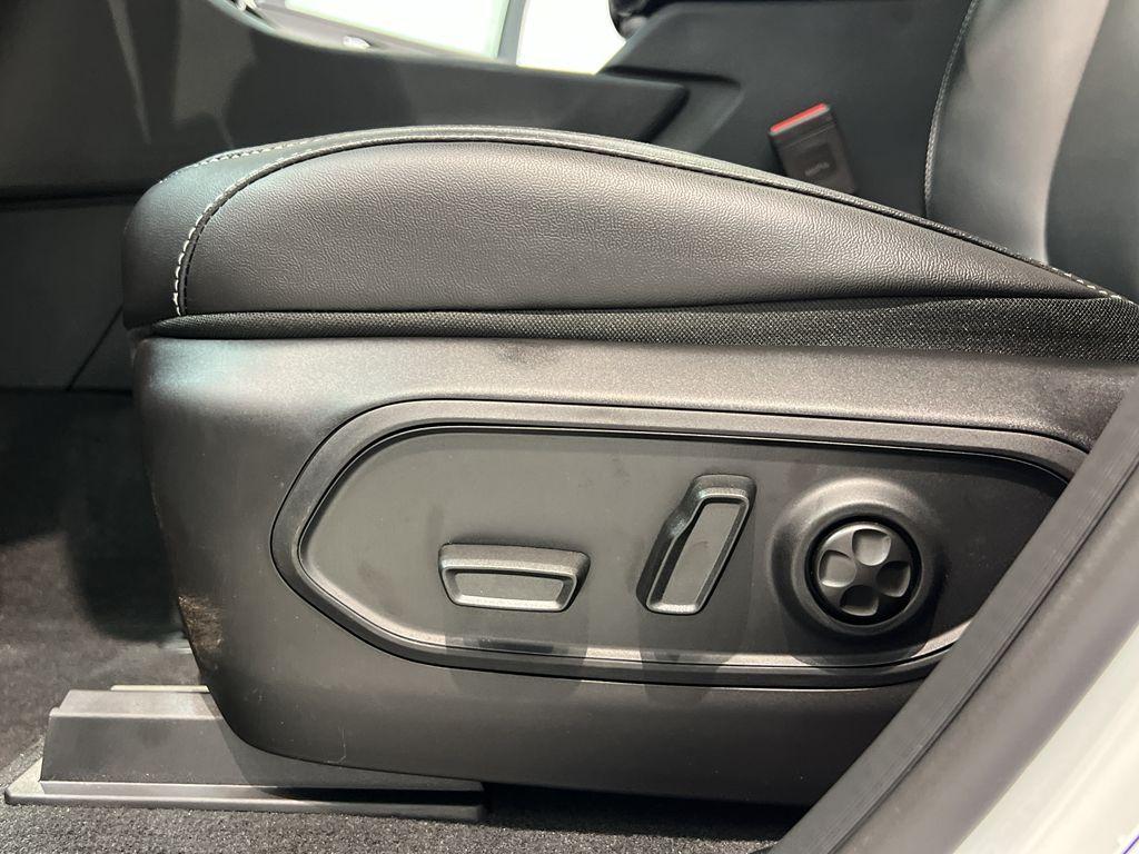 new 2025 Jeep Grand Cherokee car, priced at $48,150