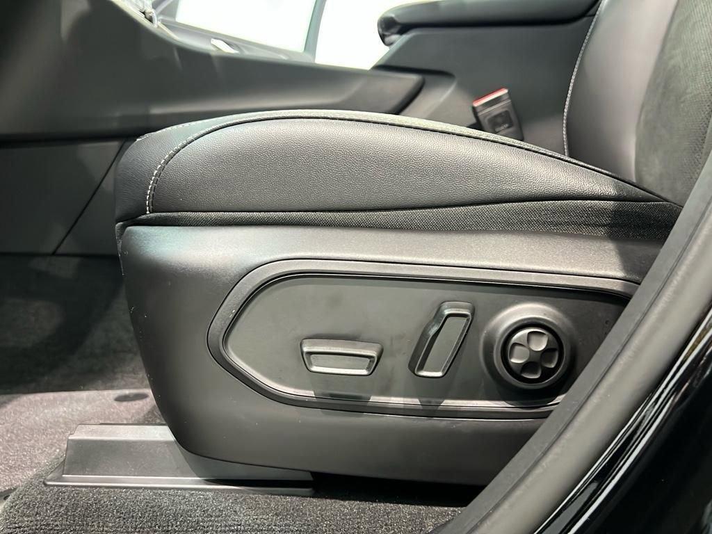 new 2025 Jeep Grand Cherokee L car, priced at $45,295