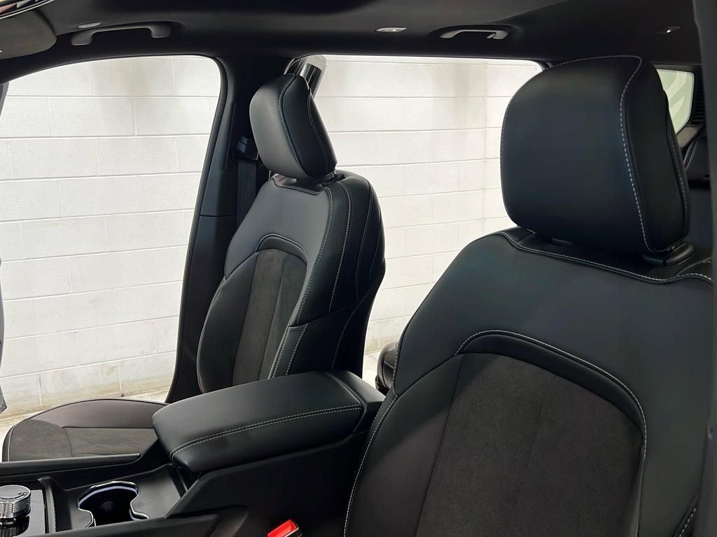 new 2025 Jeep Grand Cherokee L car, priced at $44,295