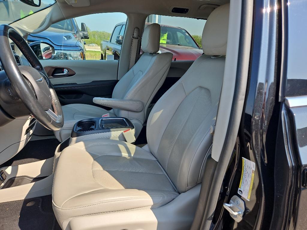 used 2019 Chrysler Pacifica car, priced at $23,678
