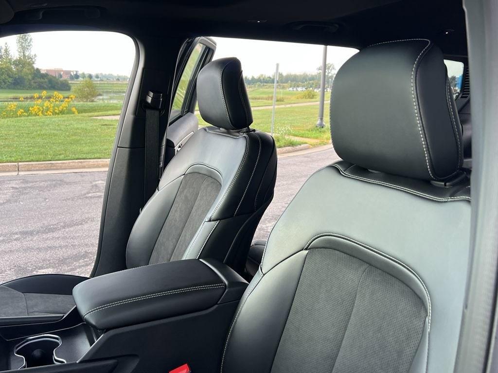 new 2025 Jeep Grand Cherokee L car, priced at $45,490