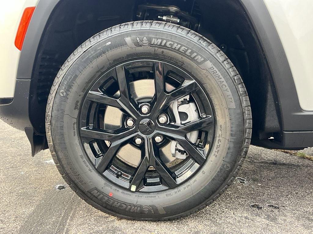new 2025 Jeep Grand Cherokee L car, priced at $45,490
