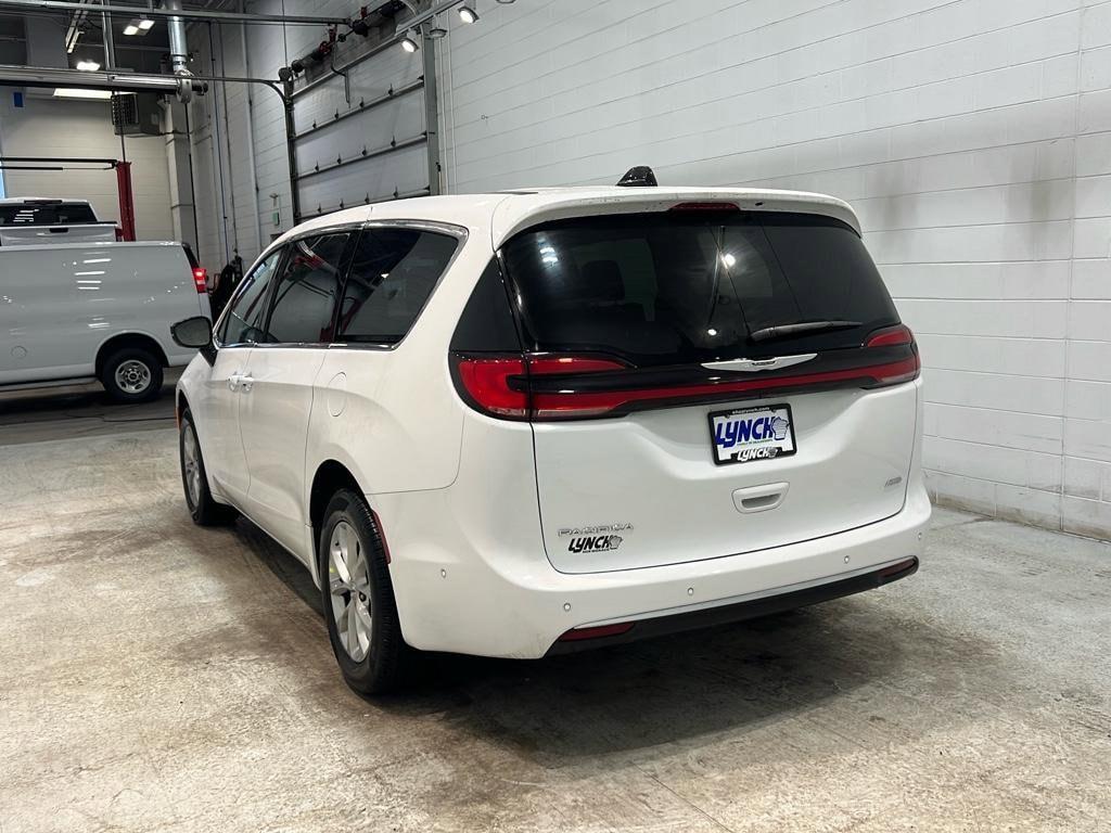 new 2025 Chrysler Pacifica car, priced at $44,995