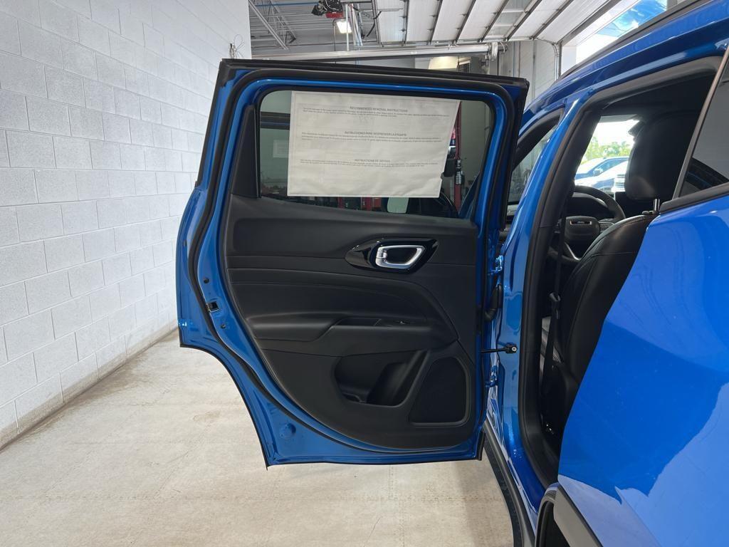 new 2025 Jeep Compass car, priced at $32,403