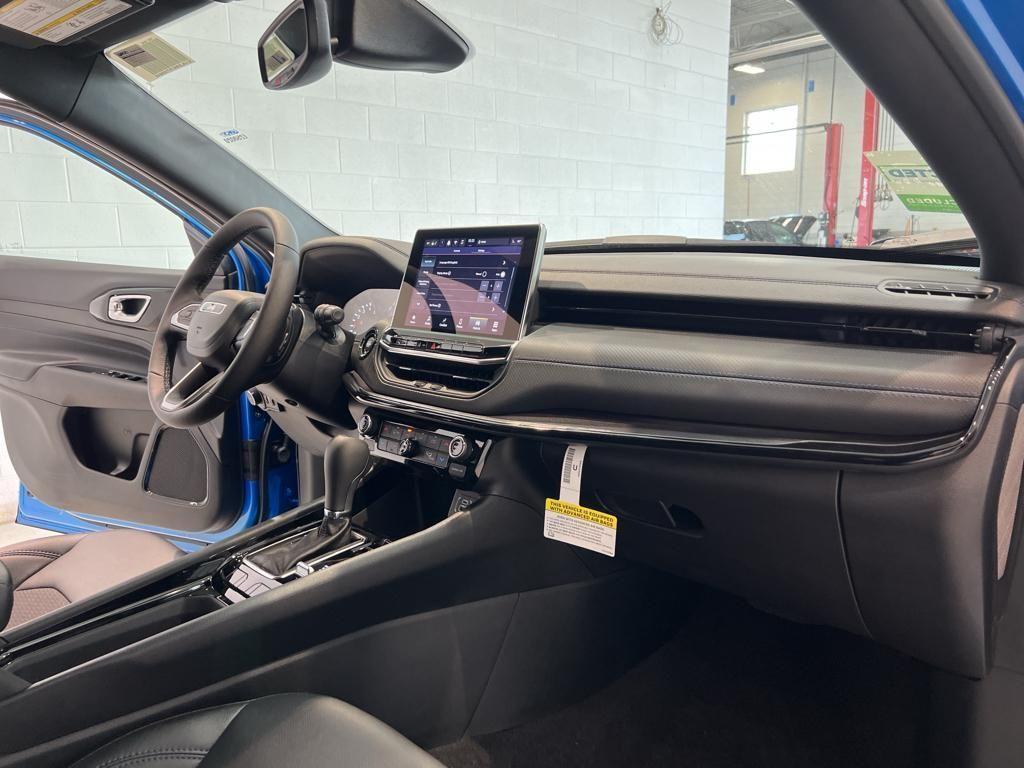 new 2025 Jeep Compass car, priced at $32,403