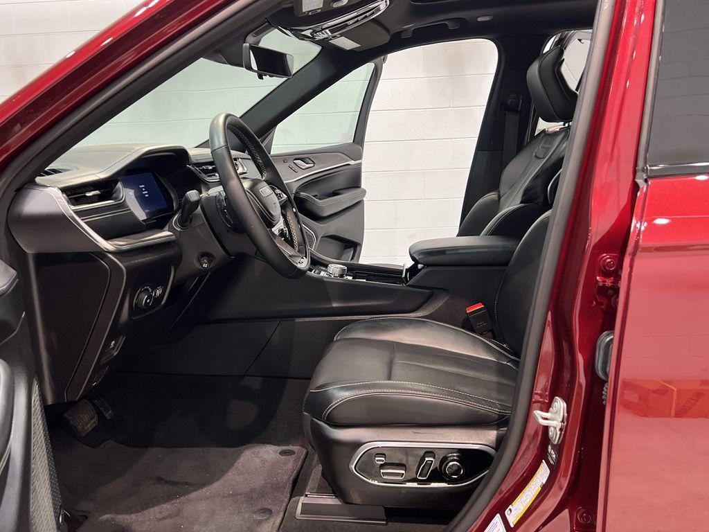used 2024 Jeep Grand Cherokee car, priced at $47,795