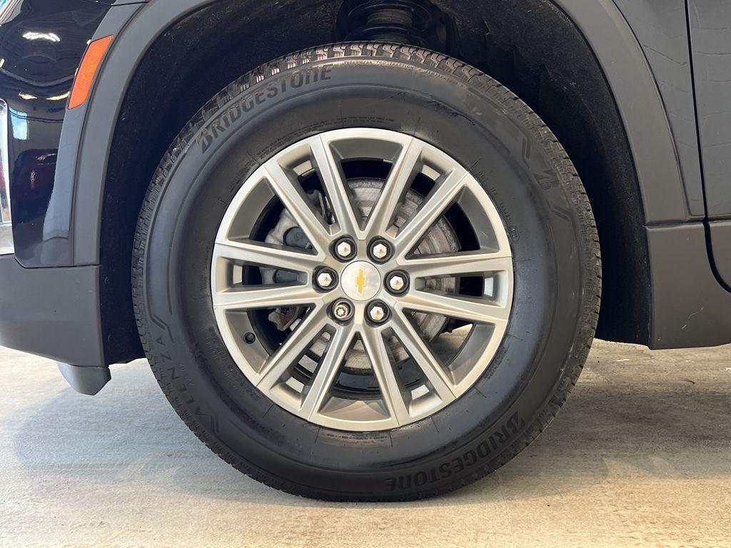 used 2023 Chevrolet Traverse car, priced at $35,985