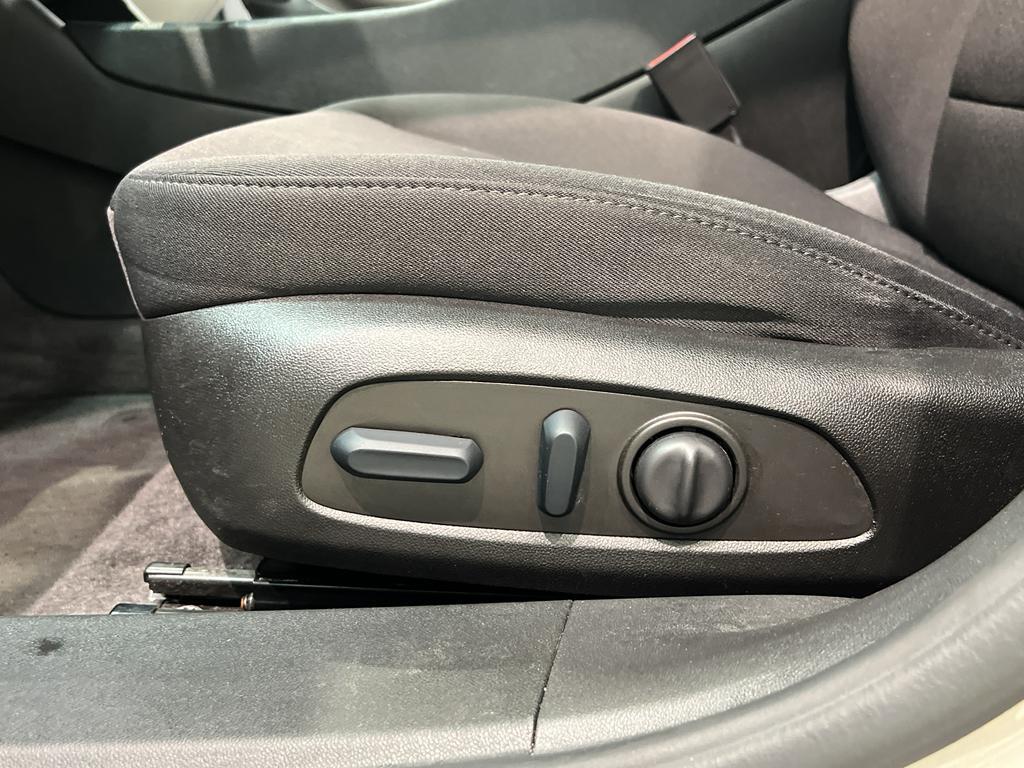 used 2022 Chevrolet Malibu car, priced at $21,375