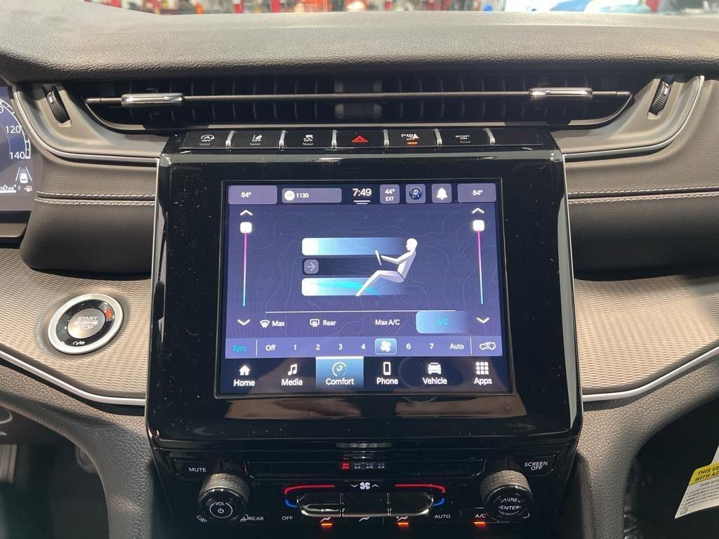 new 2025 Jeep Grand Cherokee car, priced at $38,950