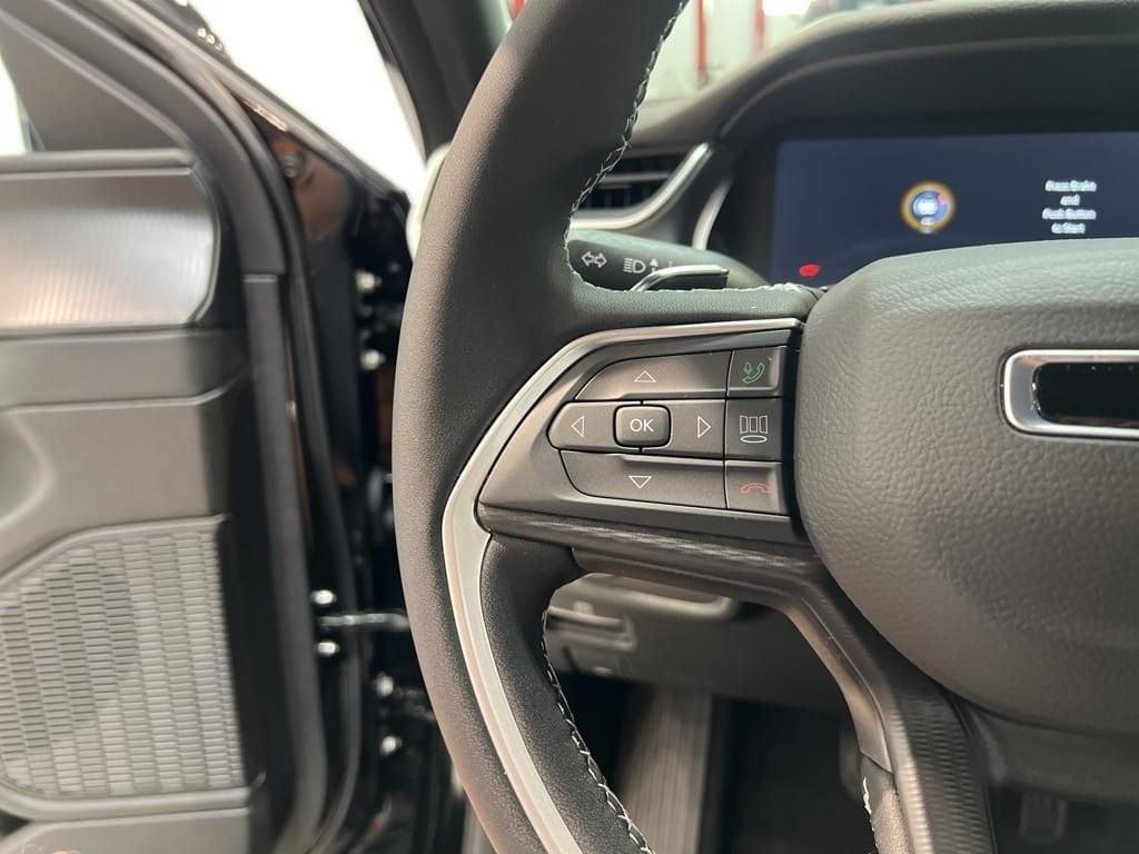 new 2025 Jeep Grand Cherokee car, priced at $35,949