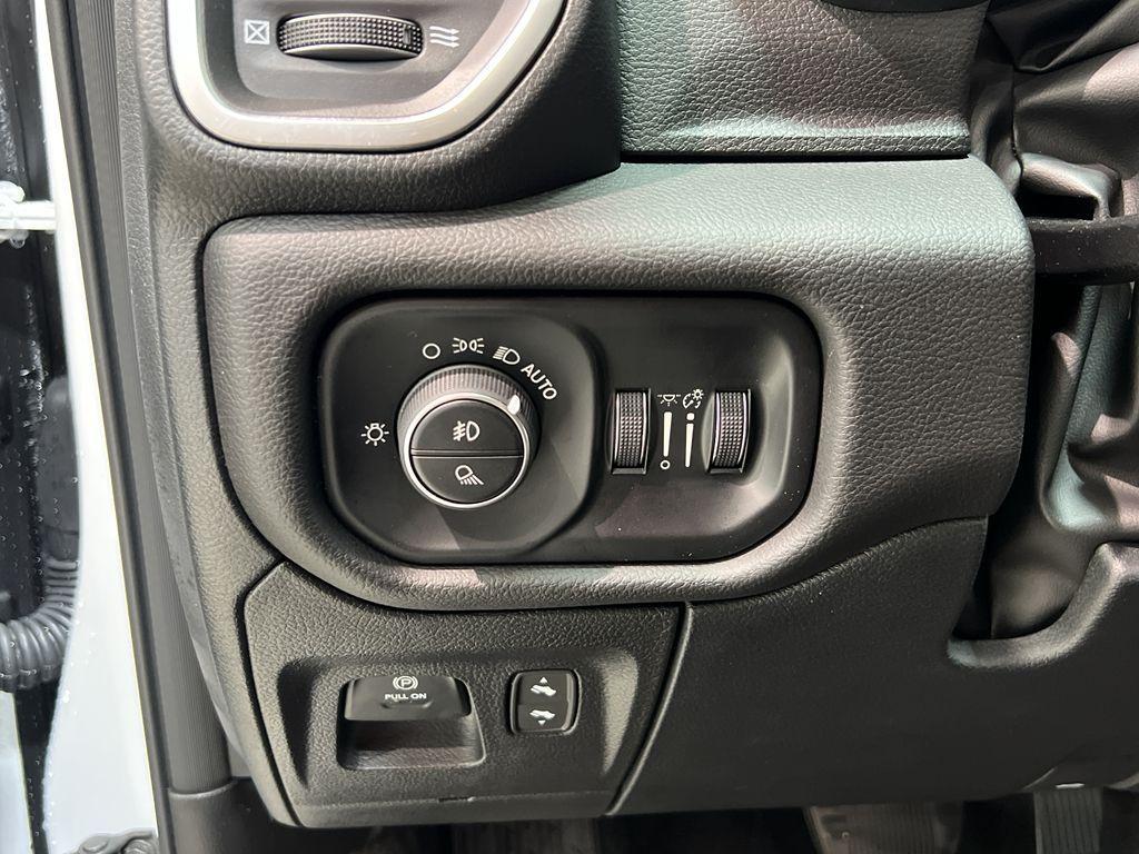 new 2025 Ram 1500 car, priced at $54,519