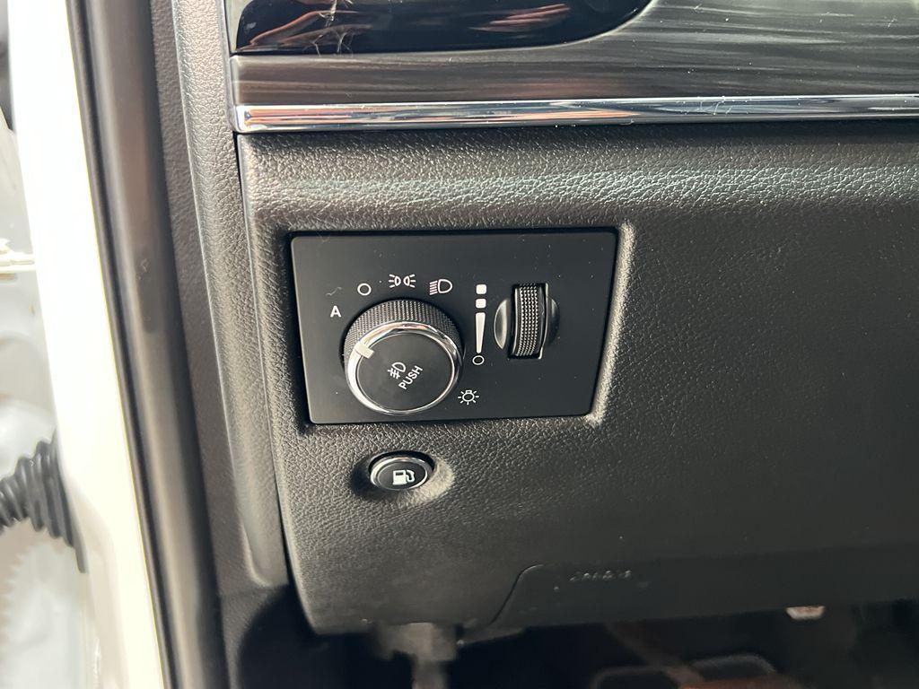 used 2021 Jeep Grand Cherokee car, priced at $28,999