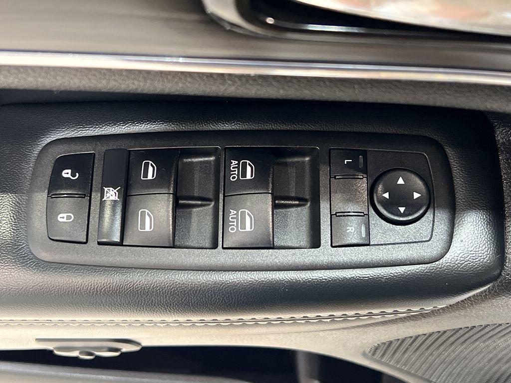 used 2021 Jeep Grand Cherokee car, priced at $28,999