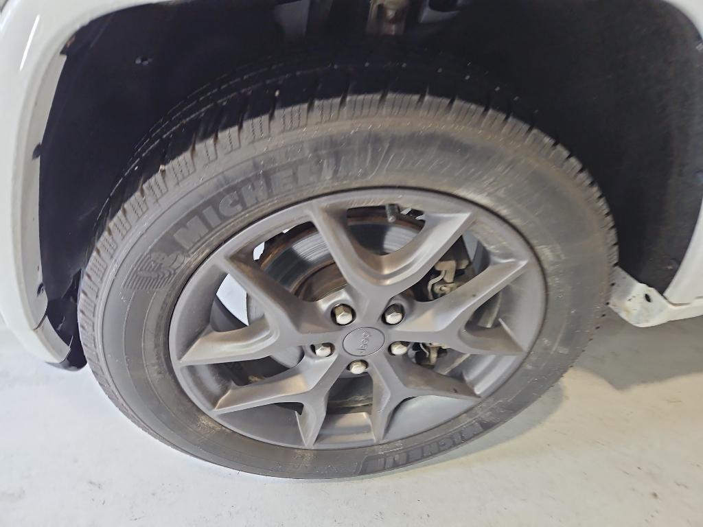 used 2021 Jeep Grand Cherokee car, priced at $29,495