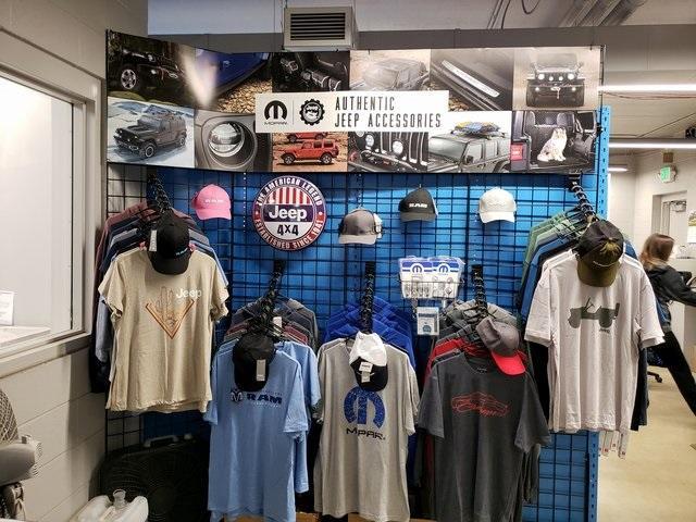 used 2024 Jeep Grand Cherokee car, priced at $39,495