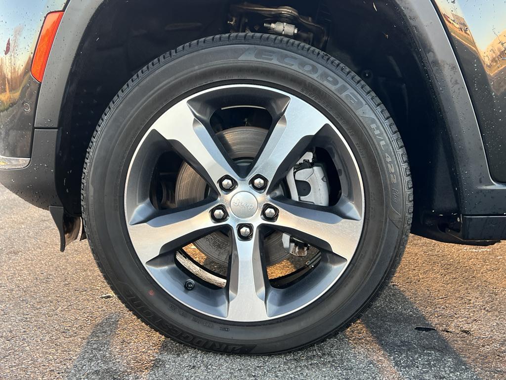 used 2024 Jeep Grand Cherokee L car, priced at $38,789