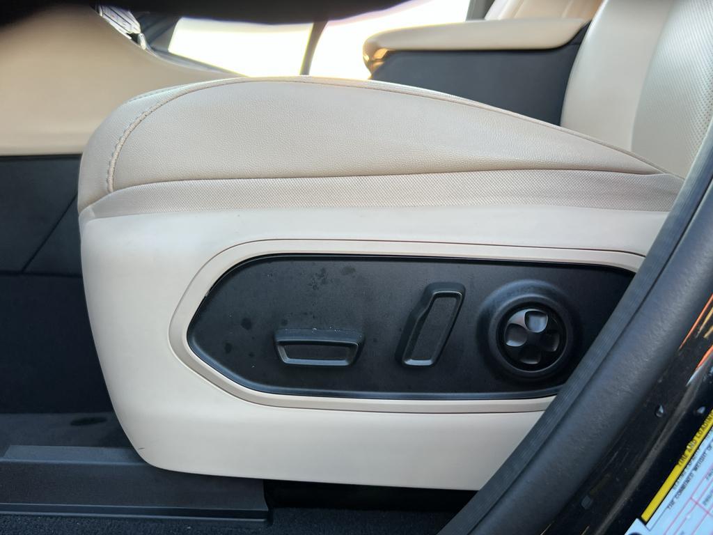 used 2024 Jeep Grand Cherokee L car, priced at $38,789